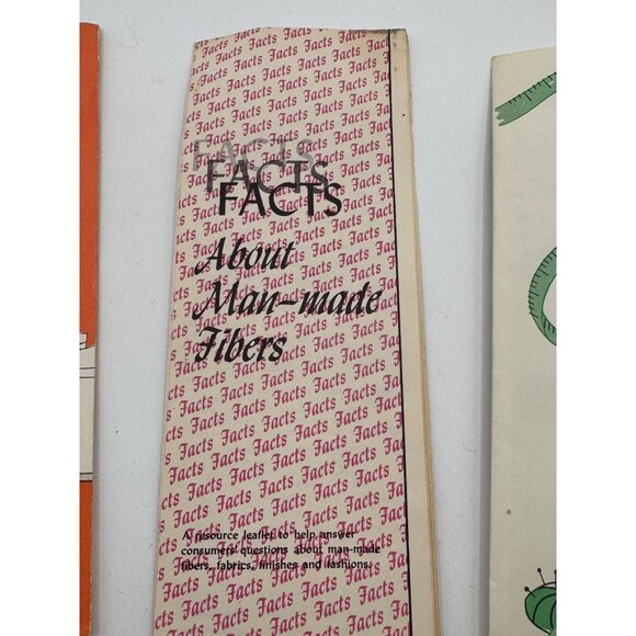 Lot of Vintage Sewing Notions and Fabric Care Pamphlets - Picture 5 of 14